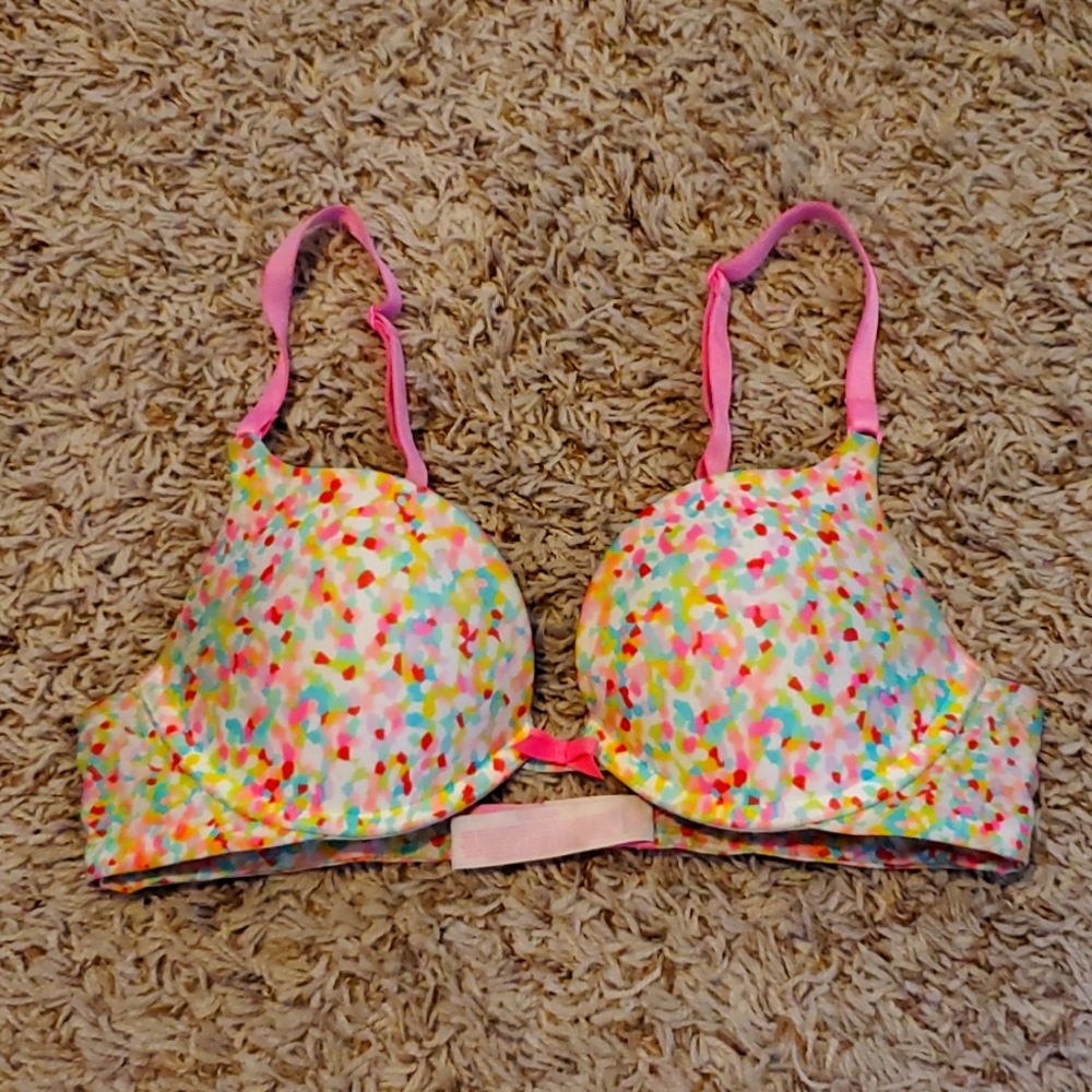 Victoria's Secret Push Up Bra 32B